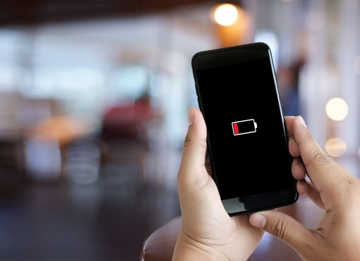 10 أخطاء شائعة تدمر بطارية هاتفك.. تجنبها لإطالة عمر بطارية الهاتف إطالة عمر بطارية الهاتف